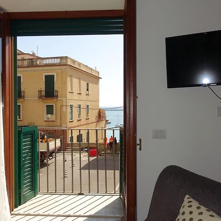 Ninina Boutique Suites Salerno Bagian luar foto