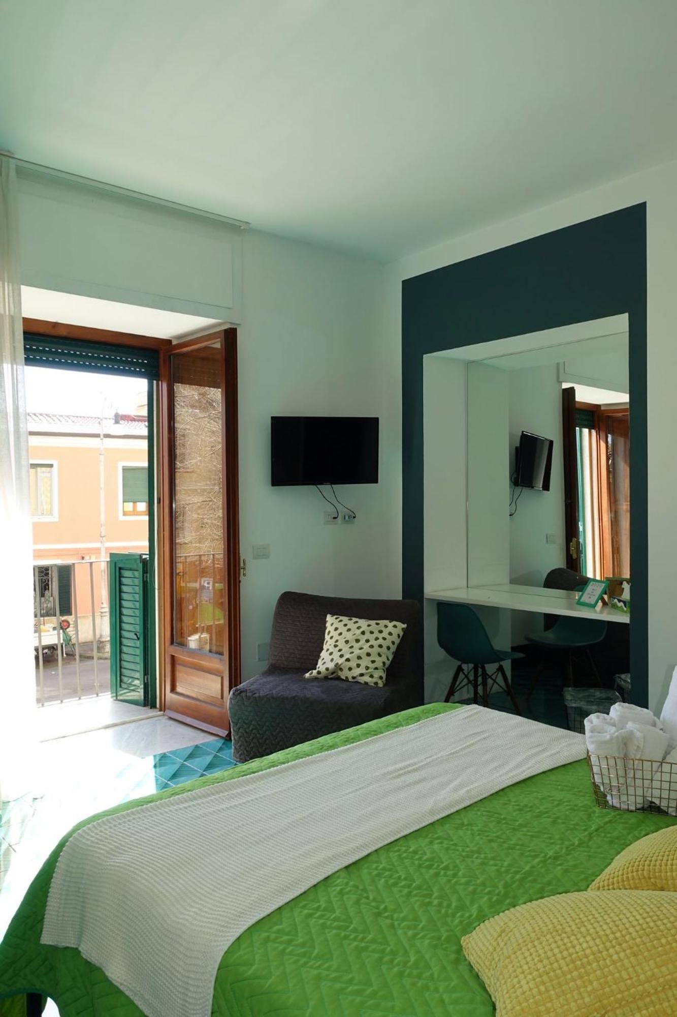 Ninina Boutique Suites Salerno Bagian luar foto