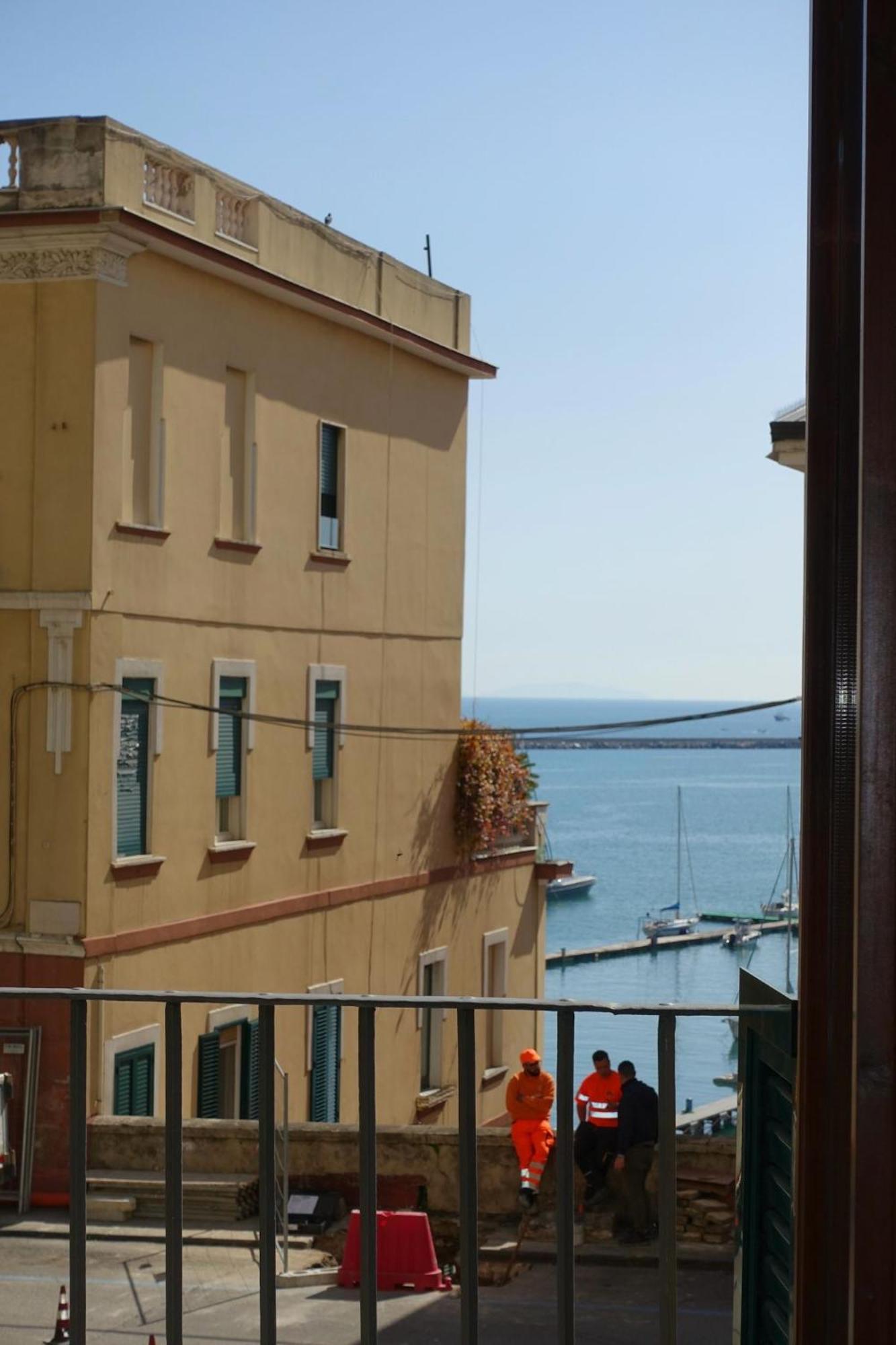Ninina Boutique Suites Salerno Bagian luar foto