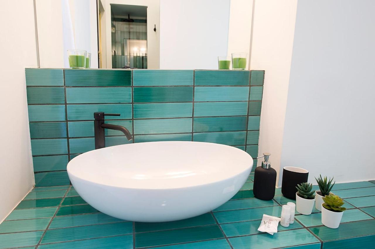 Ninina Boutique Suites Salerno Bagian luar foto