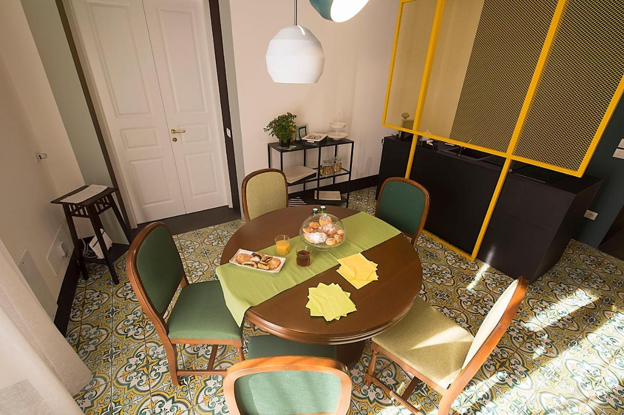 Ninina Boutique Suites Salerno Bagian luar foto