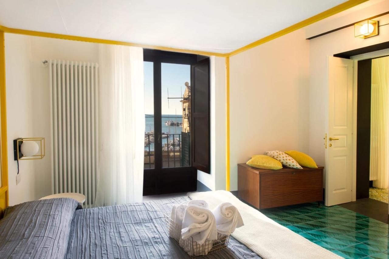 Ninina Boutique Suites Salerno Bagian luar foto